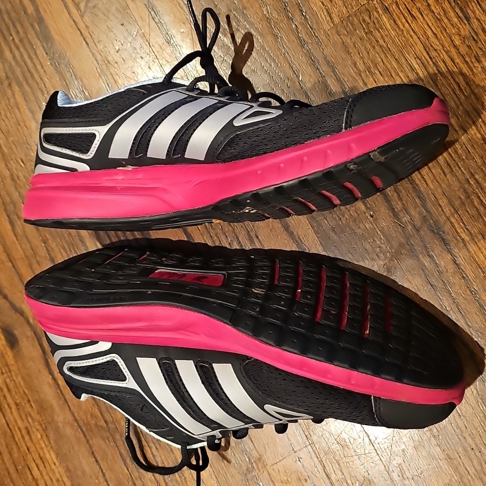 adidas Shoes - Picture 6 of 9
